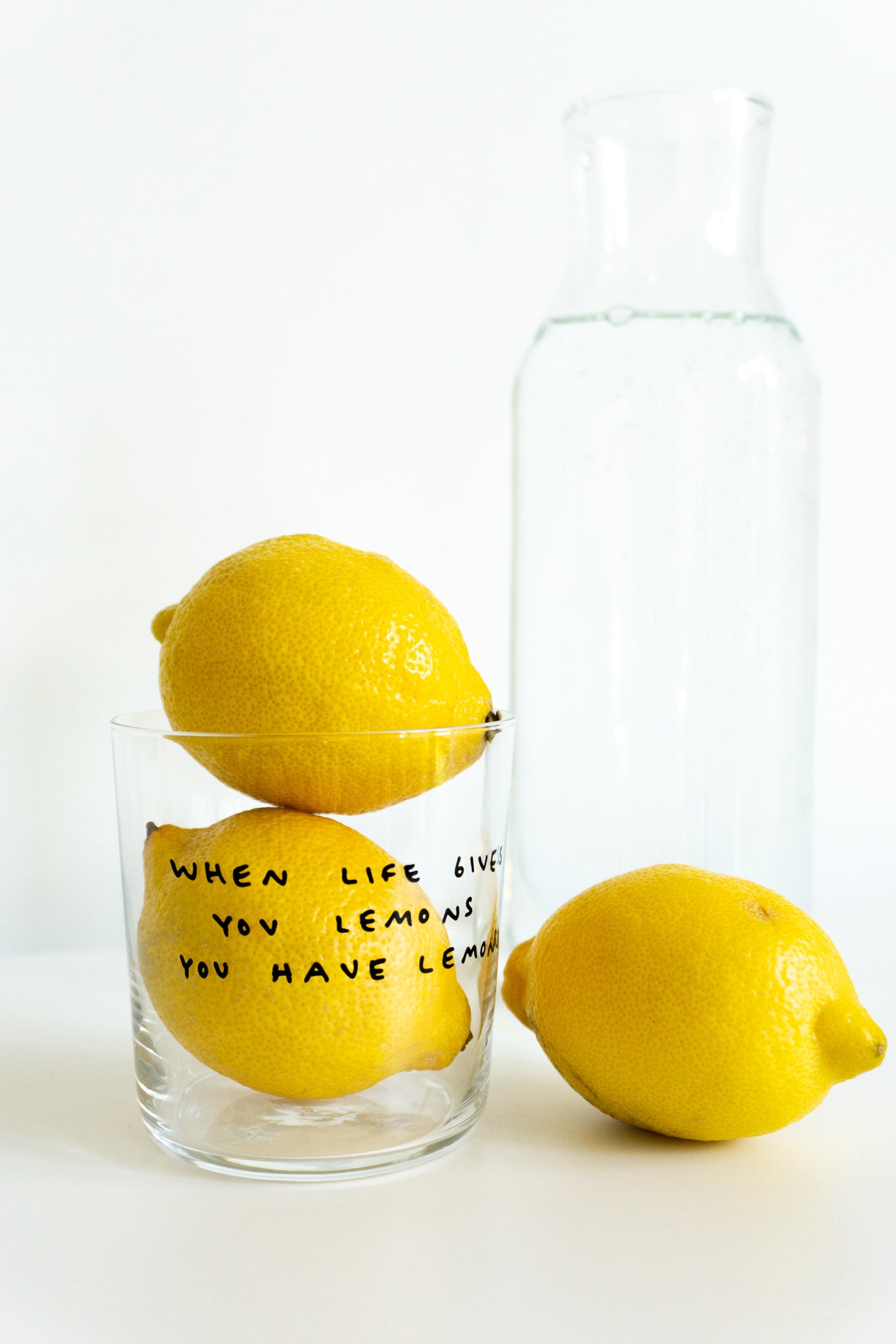Trinkglas mit Spruch 'Lemons'