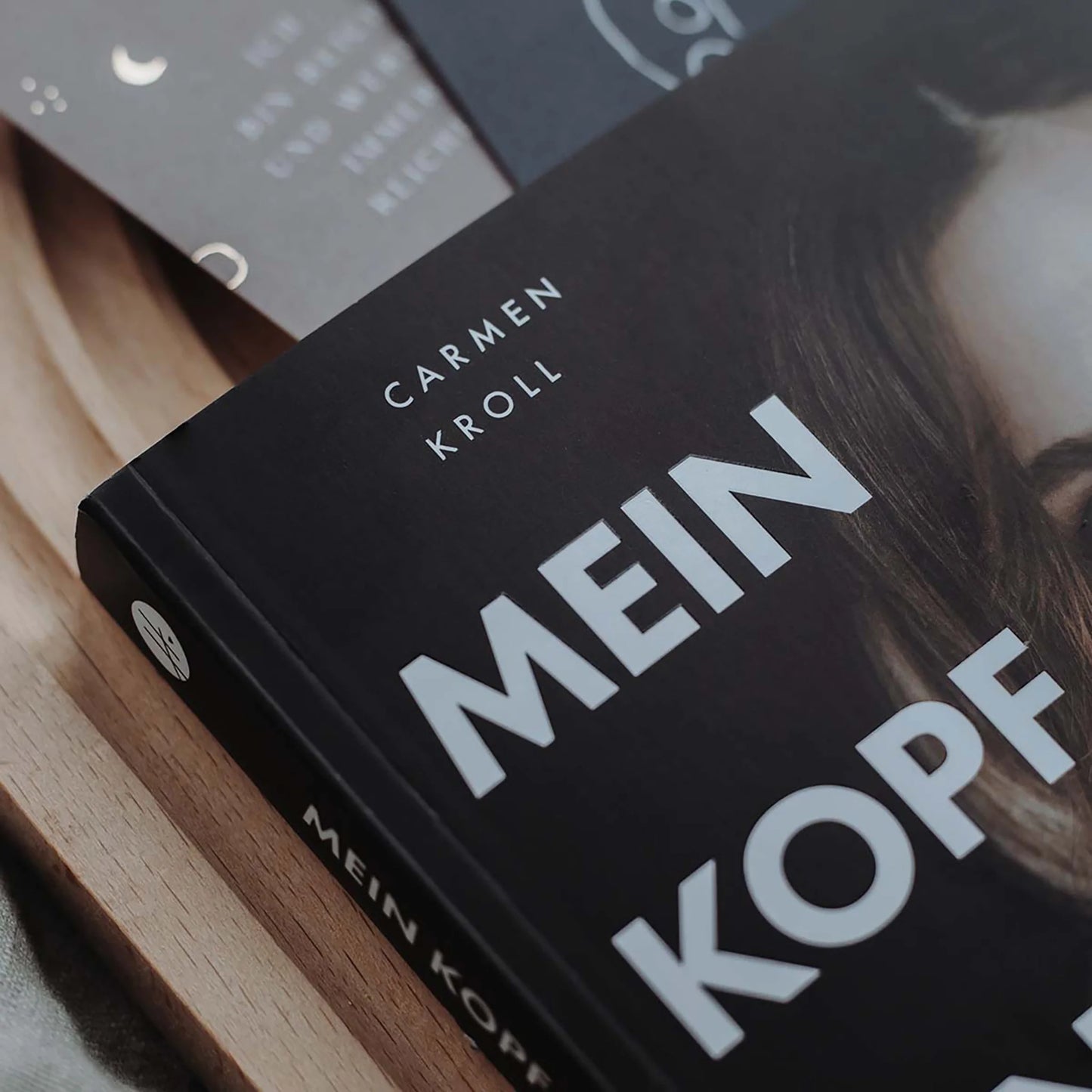 Autobiografie "Mein Kopf, ein Universum" von Carmen Kroll