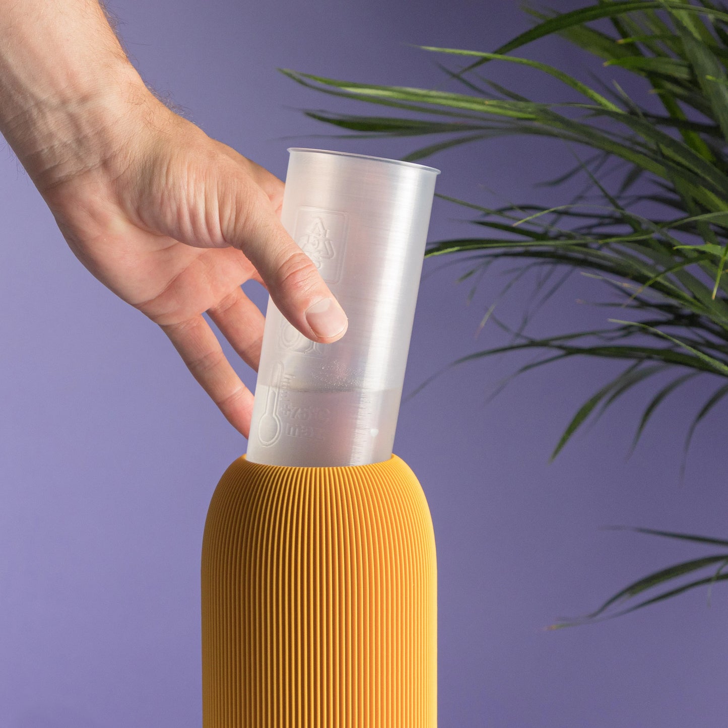 3D-Druck Vase 'Pille' in natürlichen Farben